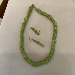 Vibrant Green Necklace and Earring Set